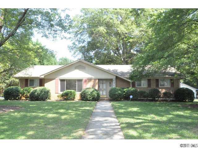 1201 Manchester Lane Charlotte NC 28227