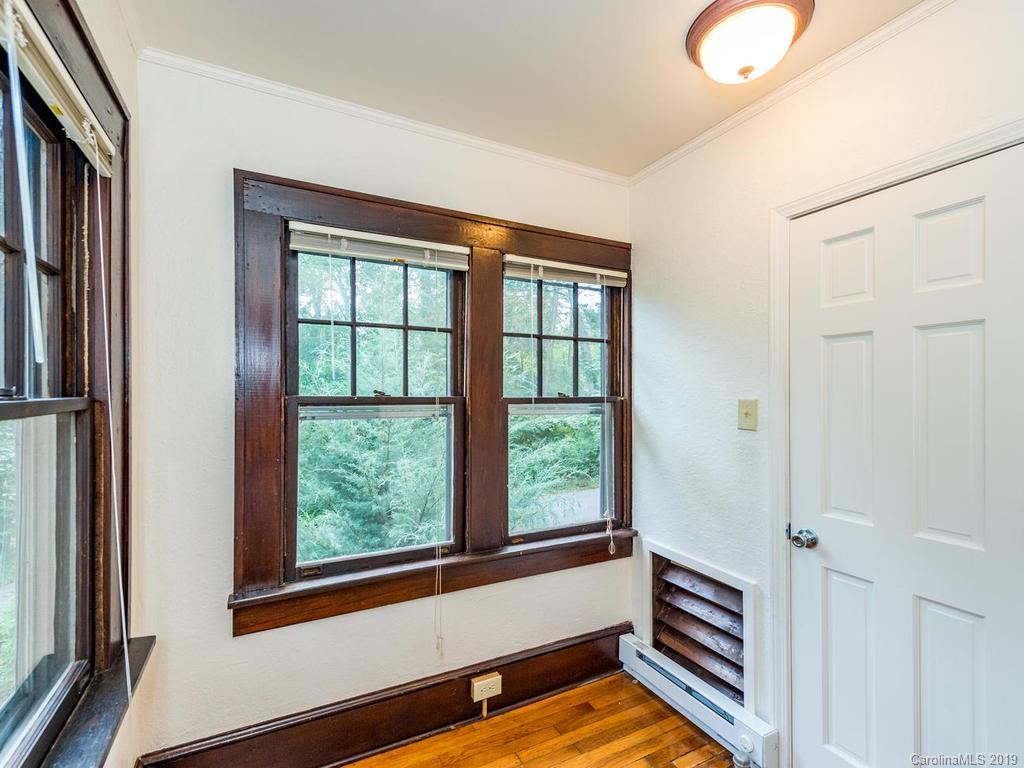 30 Aurora Drive Asheville NC 28805