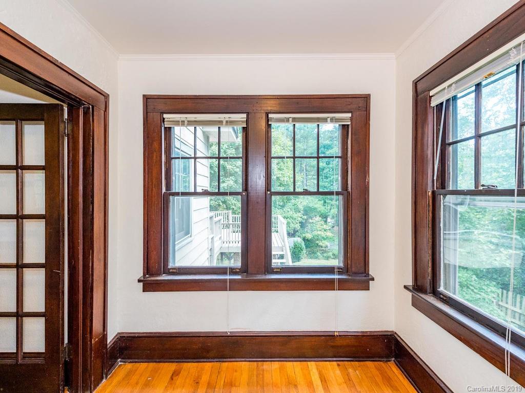 30 Aurora Drive Asheville NC 28805