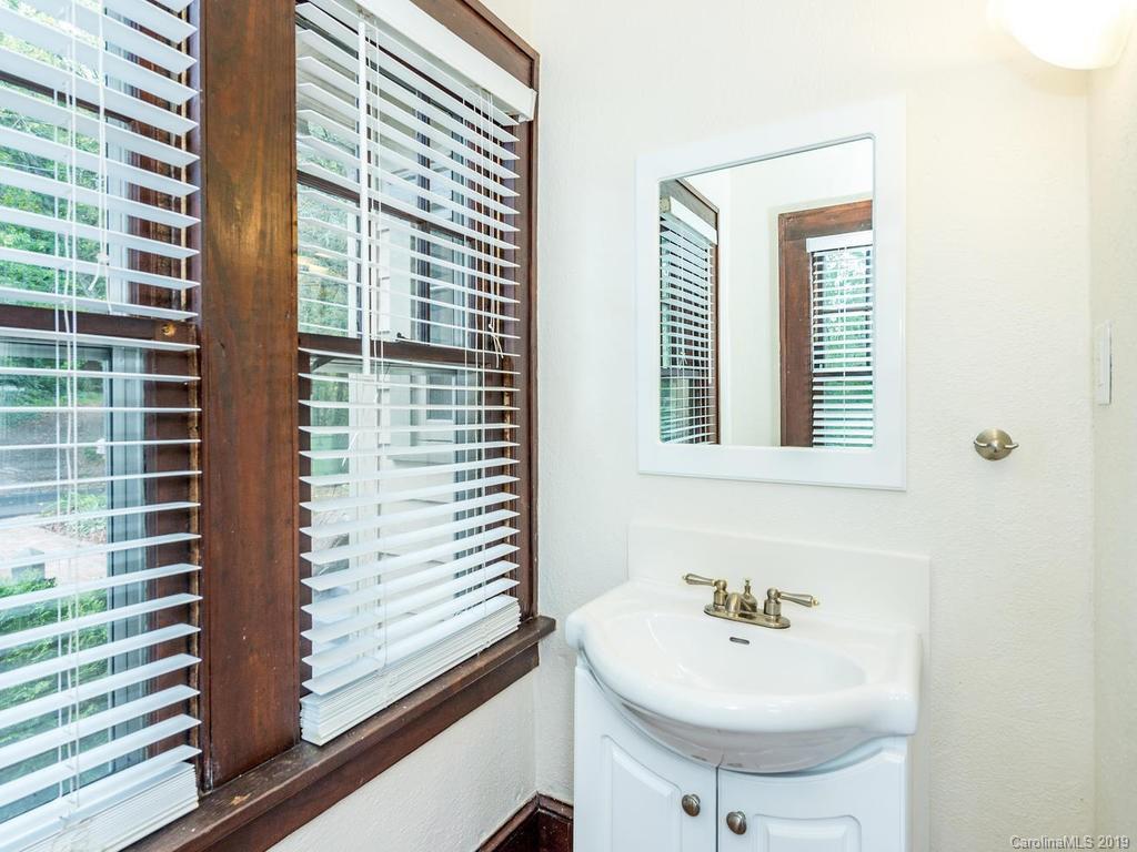 30 Aurora Drive Asheville NC 28805