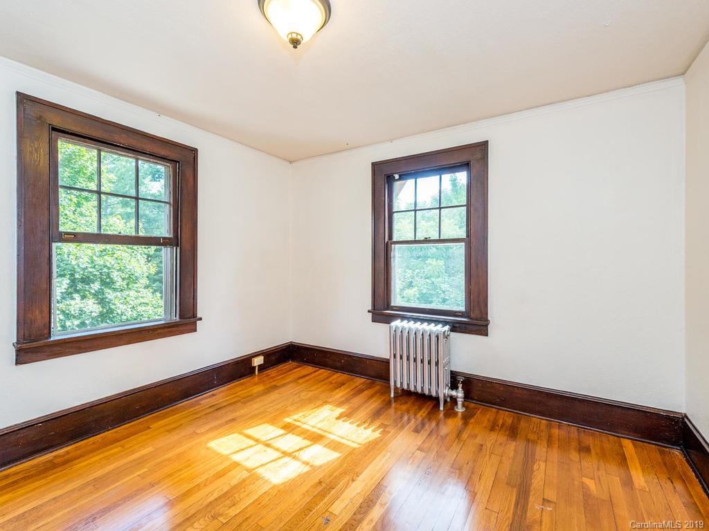 30 Aurora Drive Asheville NC 28805