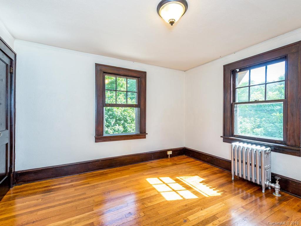 30 Aurora Drive Asheville NC 28805
