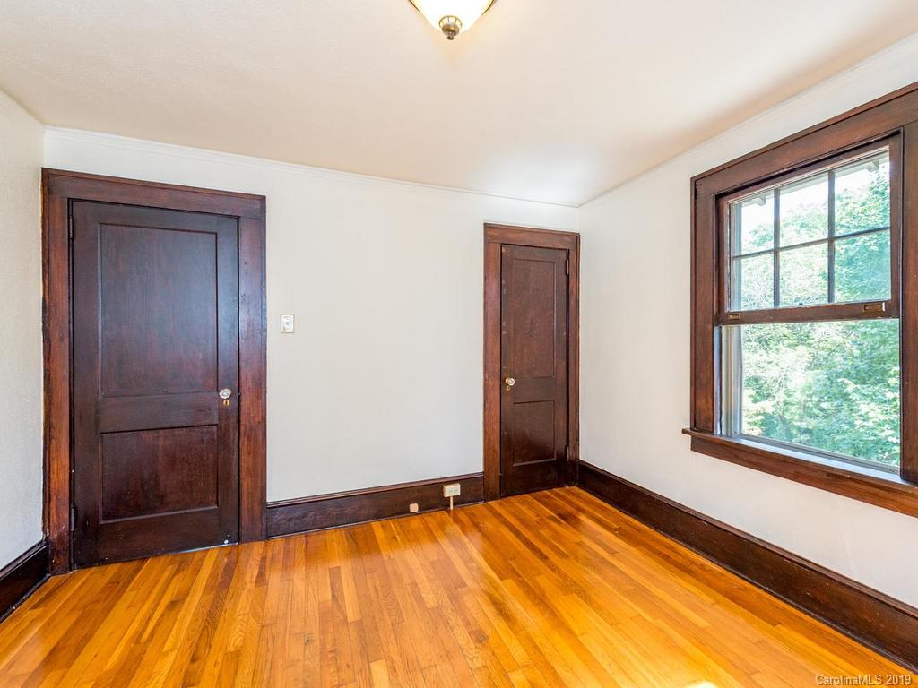 30 Aurora Drive Asheville NC 28805