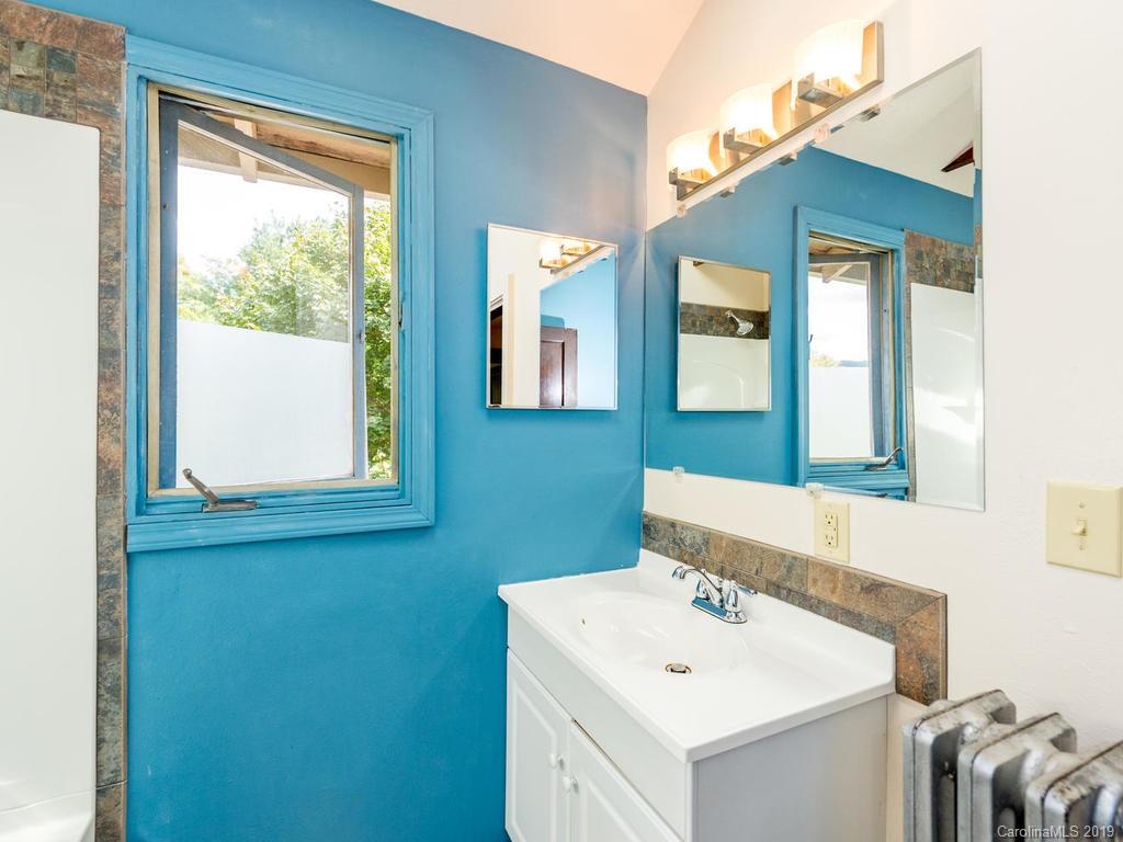 30 Aurora Drive Asheville NC 28805