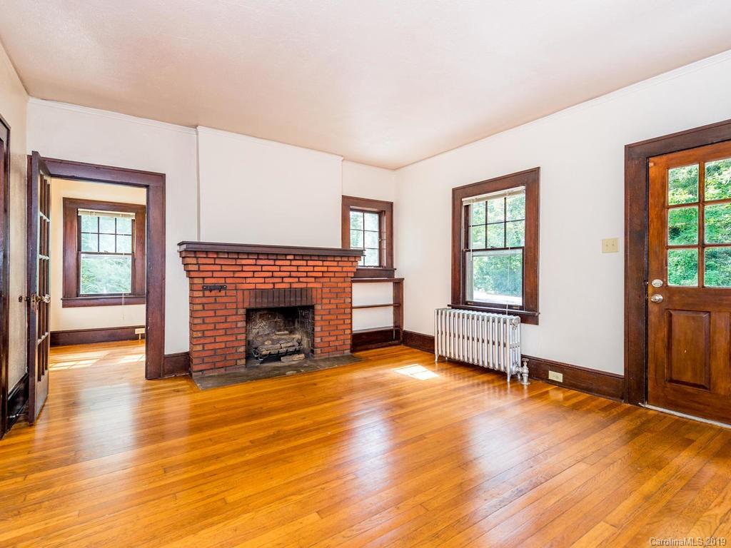 30 Aurora Drive Asheville NC 28805