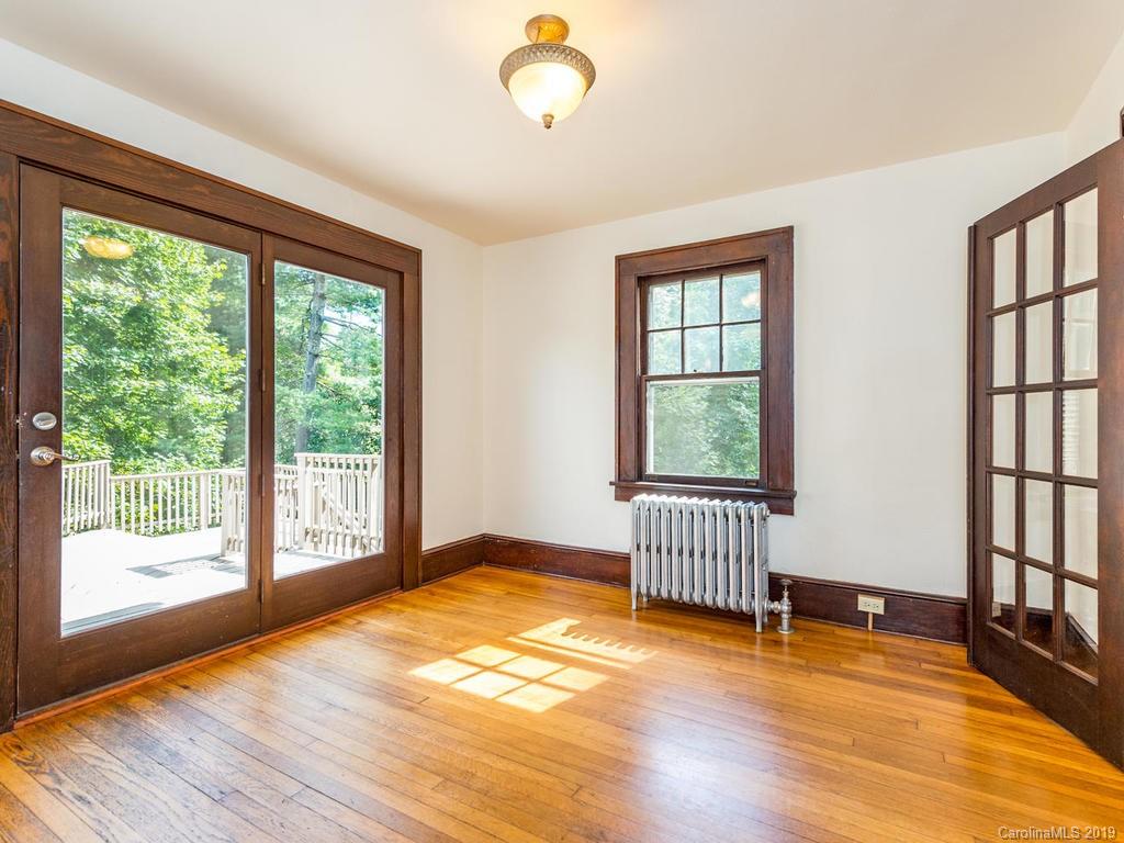 30 Aurora Drive Asheville NC 28805