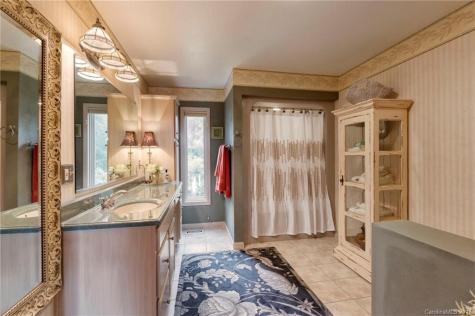 128 Brancer Drive Mars Hill NC 28754