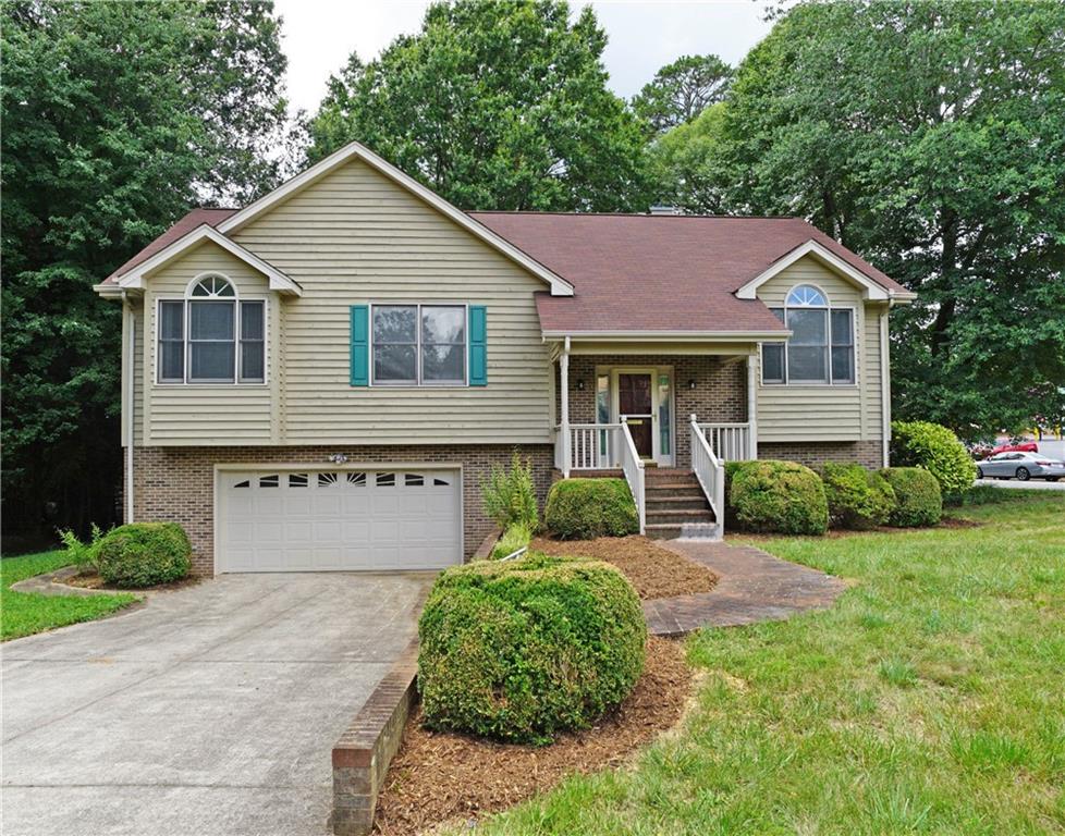 1037 1st Street Ne Hickory NC 28601
