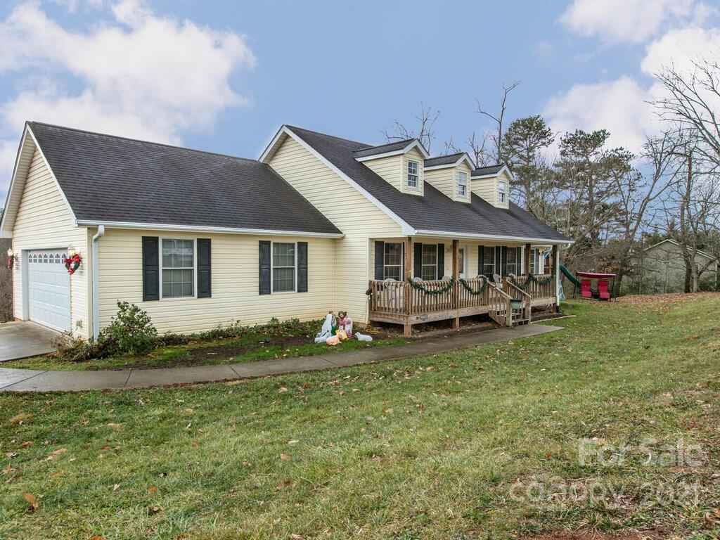 17 Chickwood Trail Weaverville NC 28787