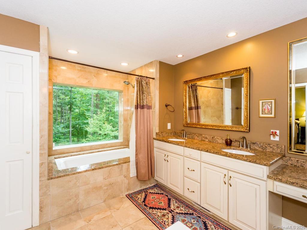 146 Dogwood Drive Weaverville NC 28787