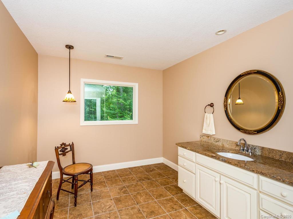 146 Dogwood Drive Weaverville NC 28787