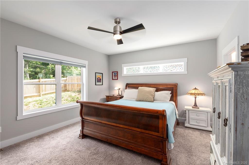 10 Woodbridge Park Drive Asheville NC 28803