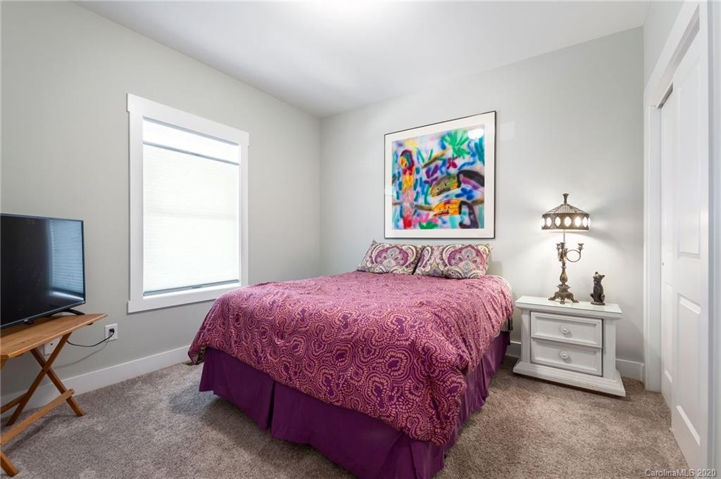 10 Woodbridge Park Drive Asheville NC 28803