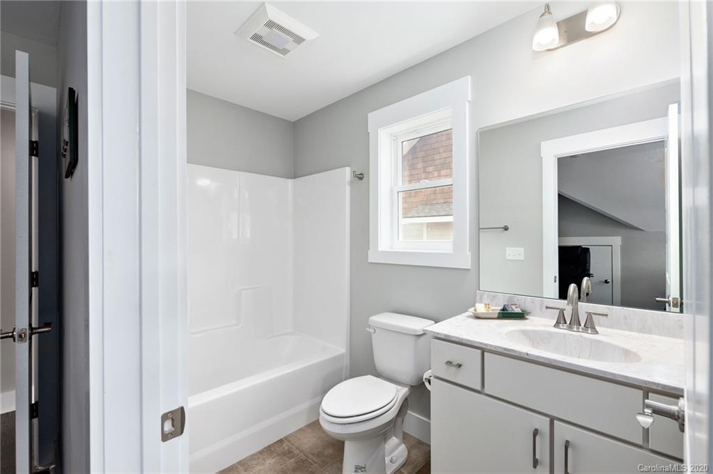 10 Woodbridge Park Drive Asheville NC 28803