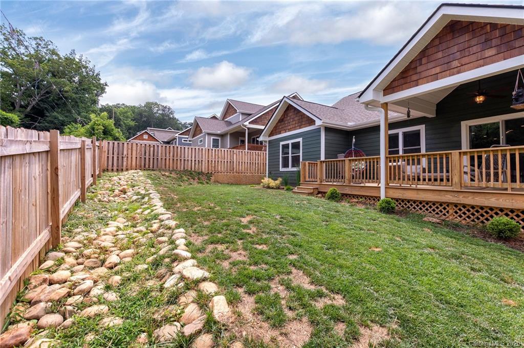 10 Woodbridge Park Drive Asheville NC 28803