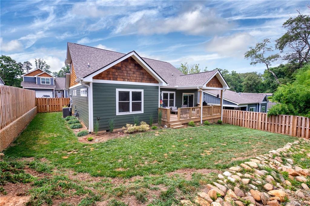 10 Woodbridge Park Drive Asheville NC 28803