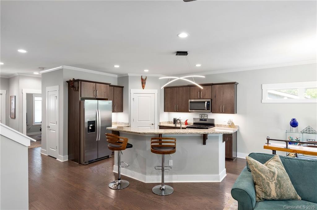 10 Woodbridge Park Drive Asheville NC 28803