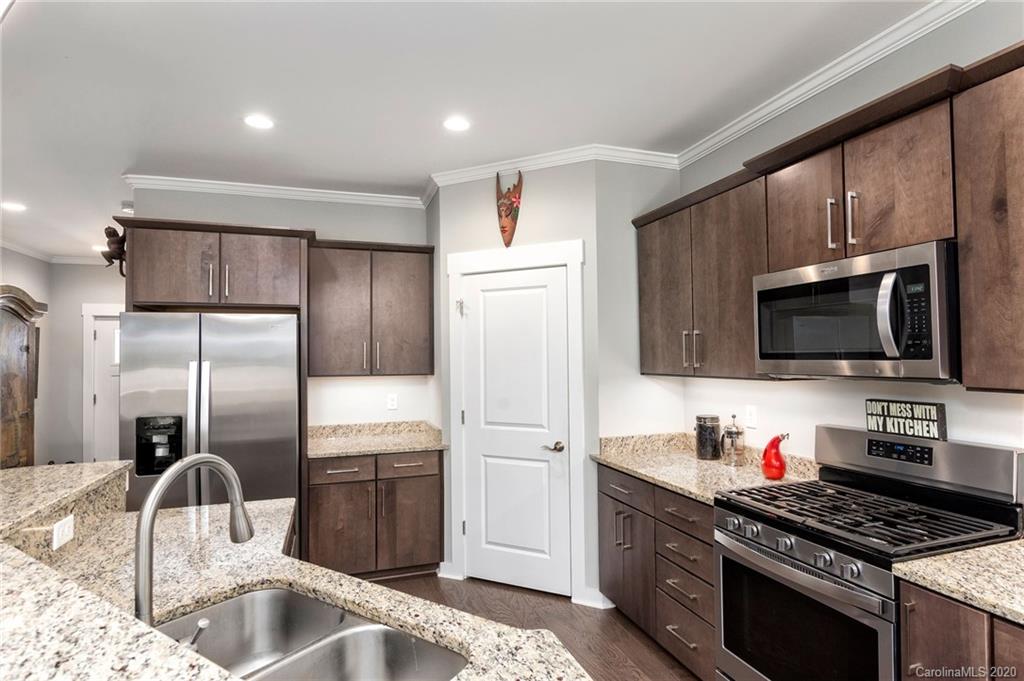 10 Woodbridge Park Drive Asheville NC 28803