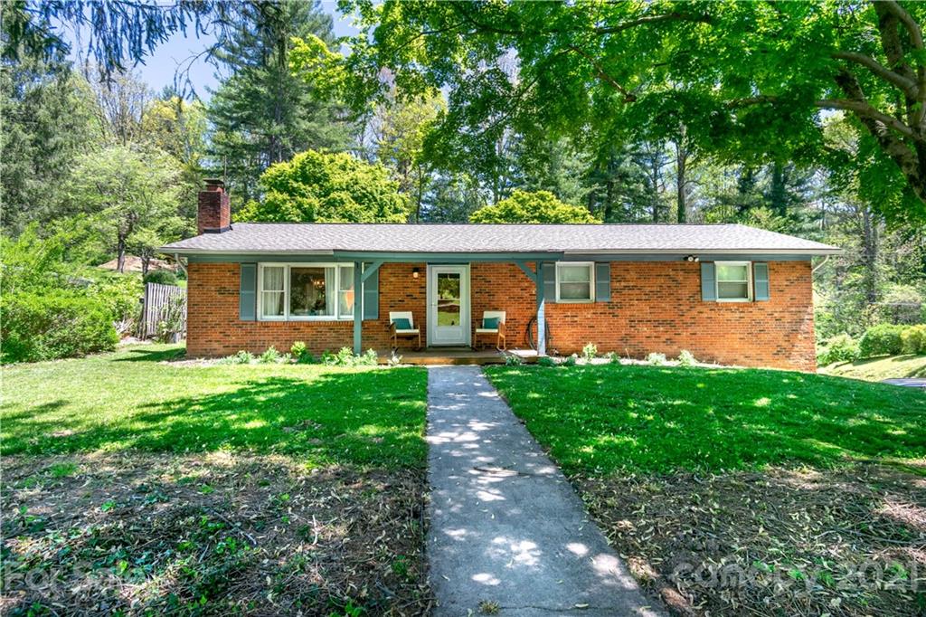 24 Pinehurst Circle Arden NC 28704
