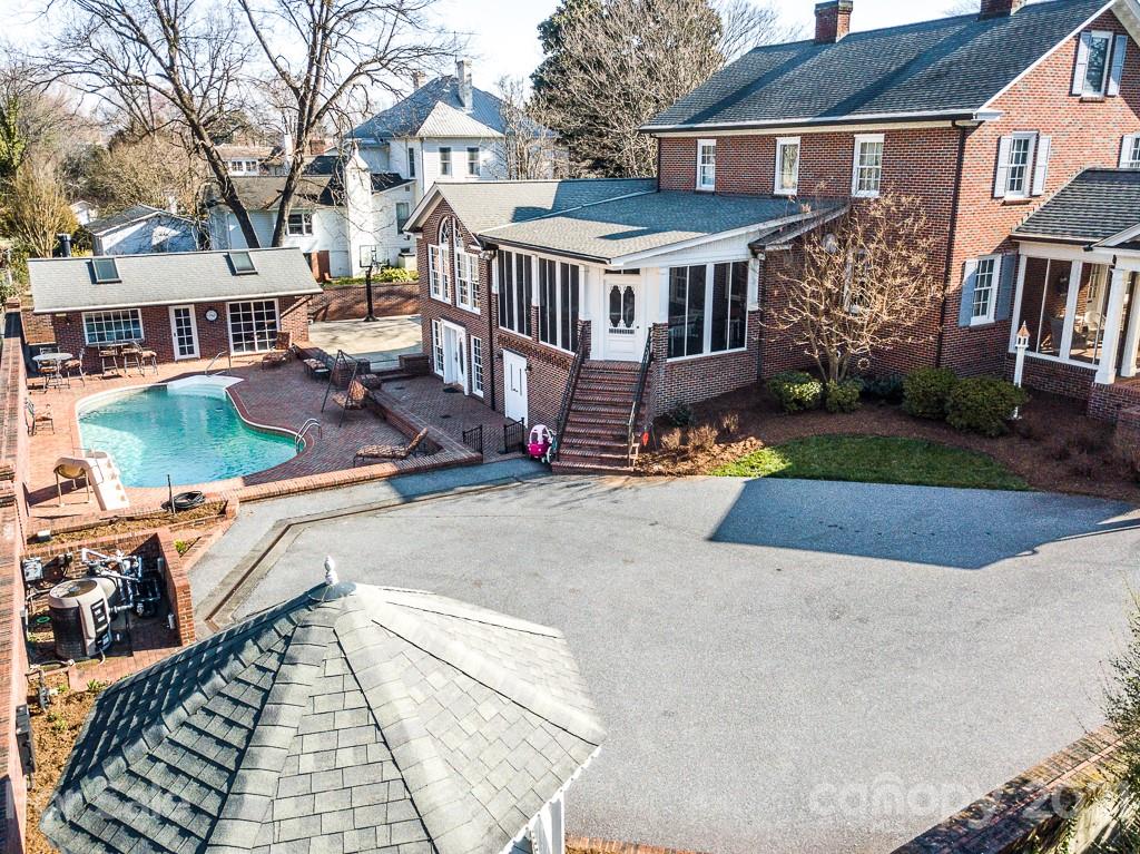 342 S College Avenue Newton NC 28658