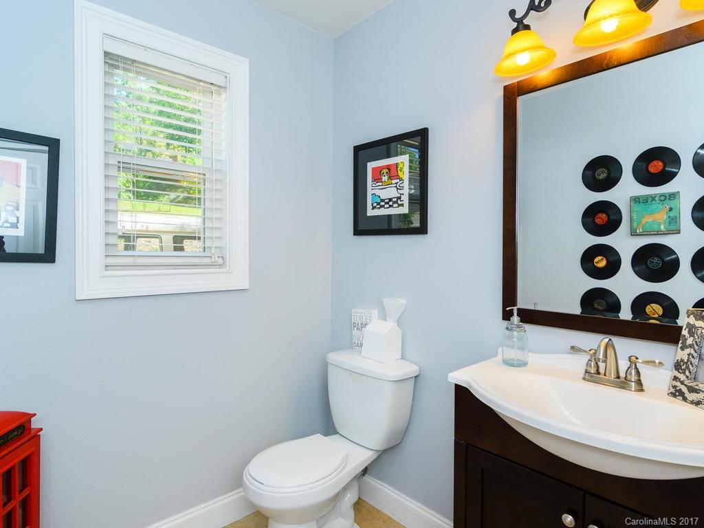 15 West End Way Asheville NC 28806