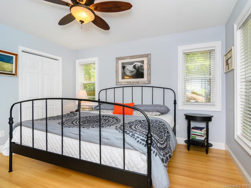 15 West End Way Asheville NC 28806