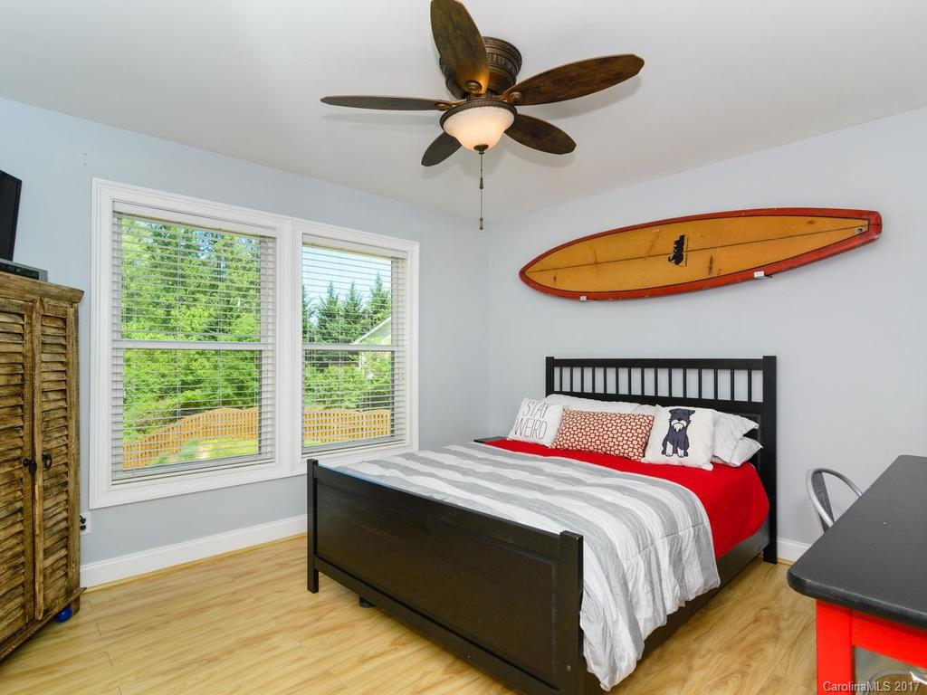15 West End Way Asheville NC 28806