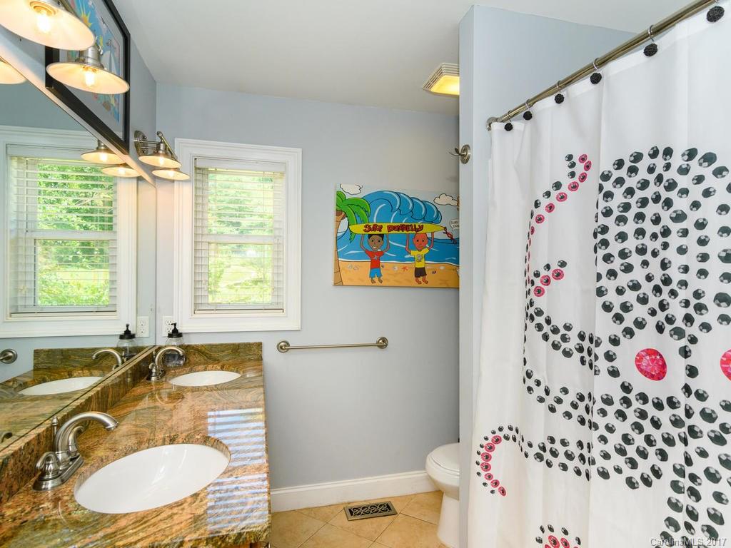 15 West End Way Asheville NC 28806