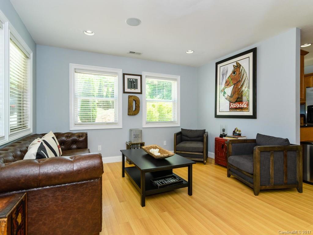 15 West End Way Asheville NC 28806