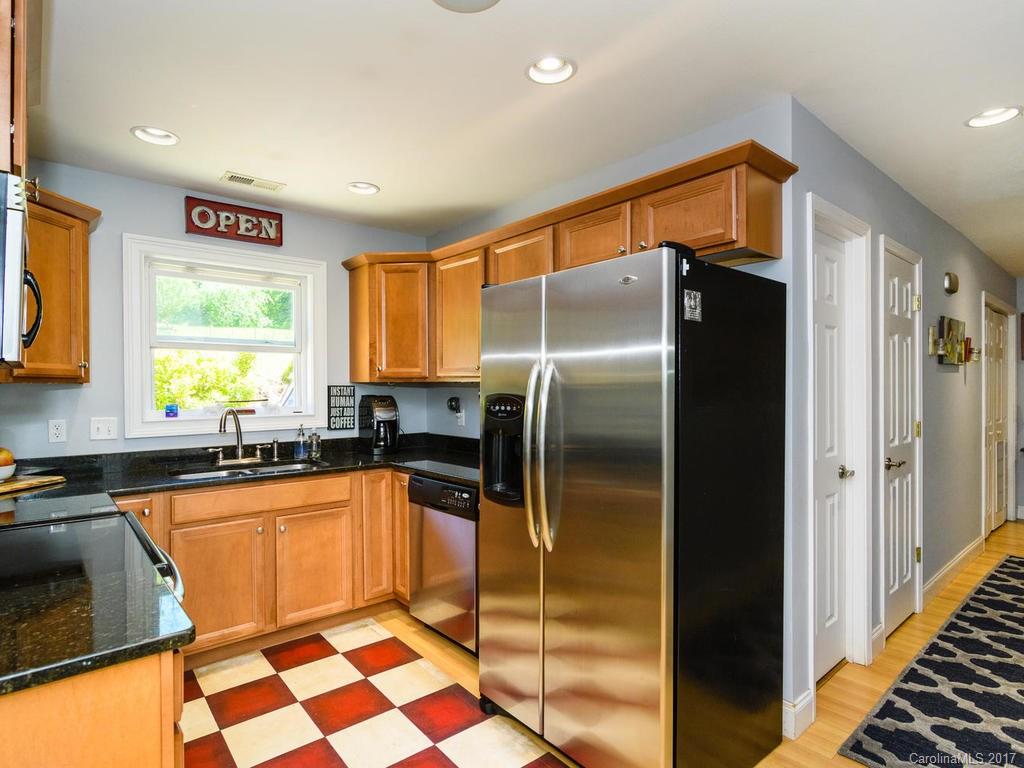 15 West End Way Asheville NC 28806