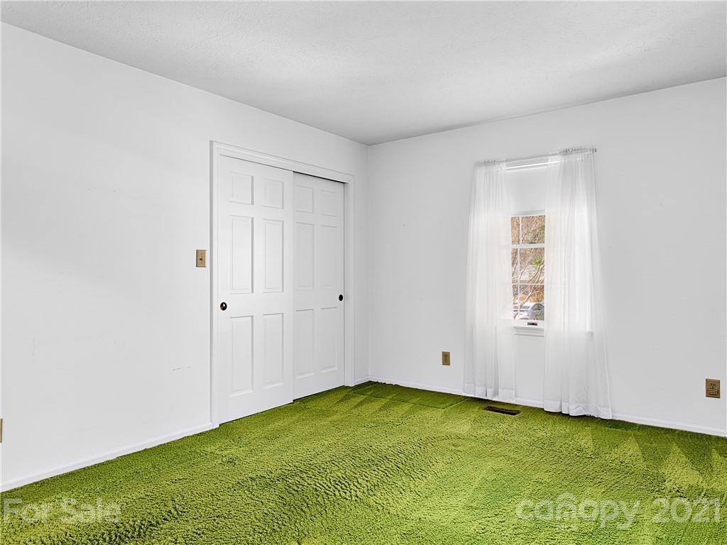 29 Braddock Way Asheville NC 28803