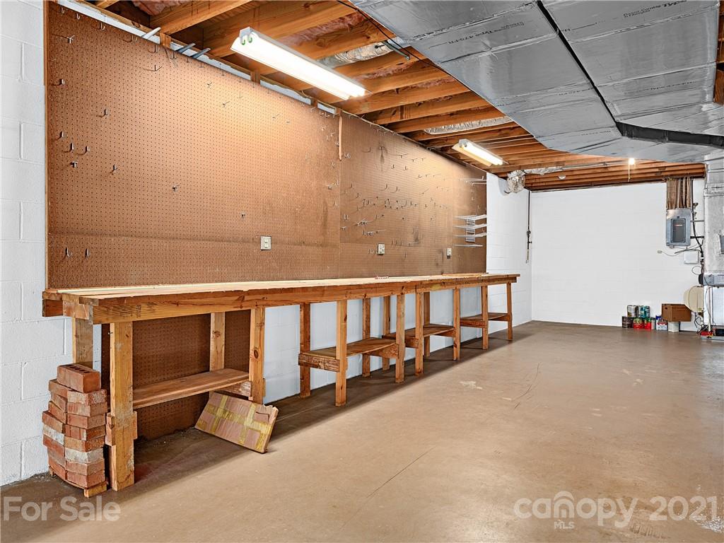 29 Braddock Way Asheville NC 28803