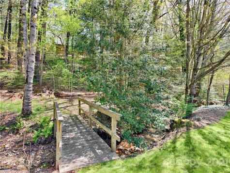 29 Braddock Way Asheville NC 28803
