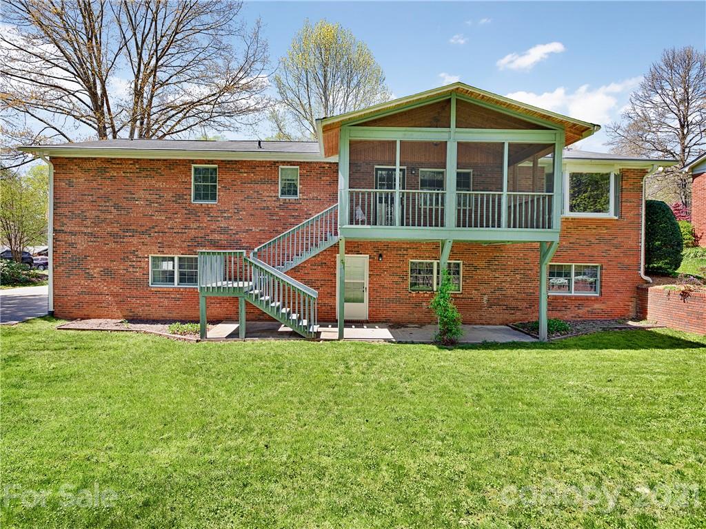 29 Braddock Way Asheville NC 28803