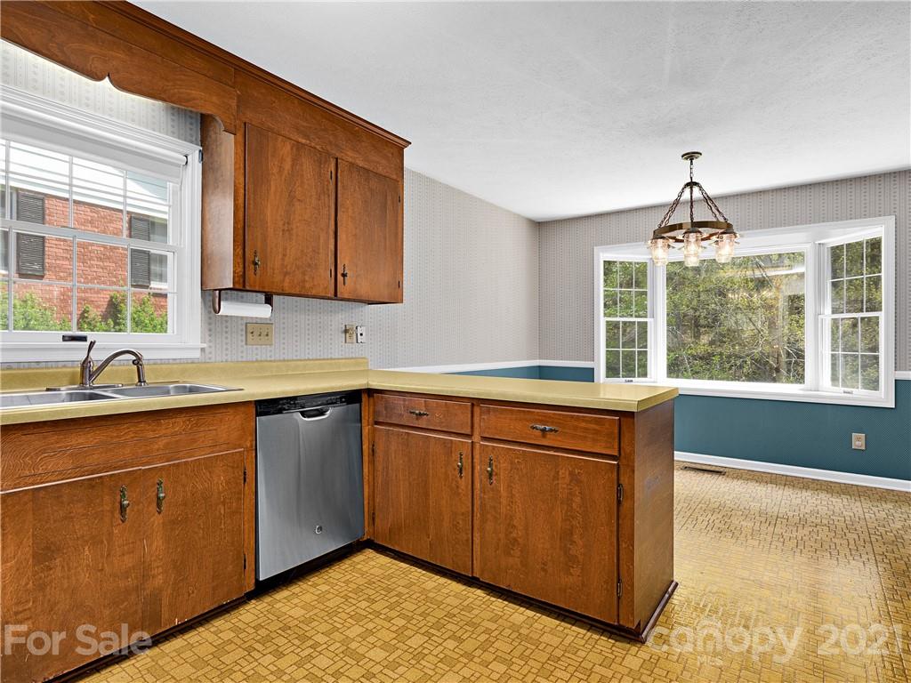 29 Braddock Way Asheville NC 28803