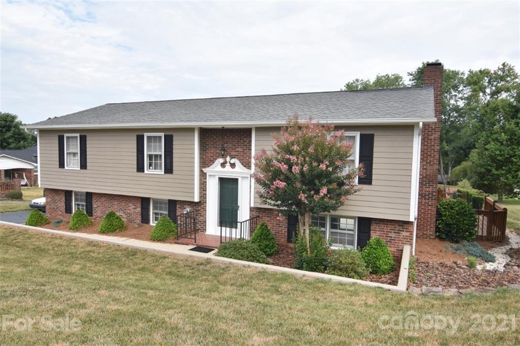 5507 Suttlemyre Lane Hickory NC 28601