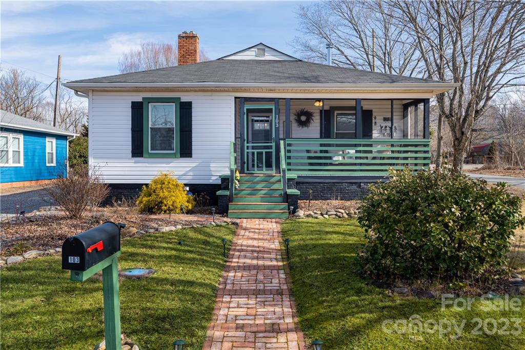 103 Barker Street Swannanoa NC 28778