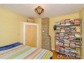 14 Roosevelt Street Asheville NC 28801