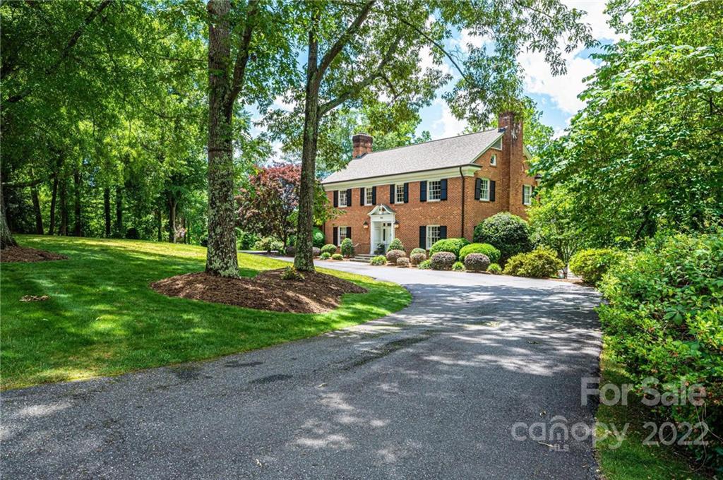 945 19th Avenue NW Hickory NC 28601