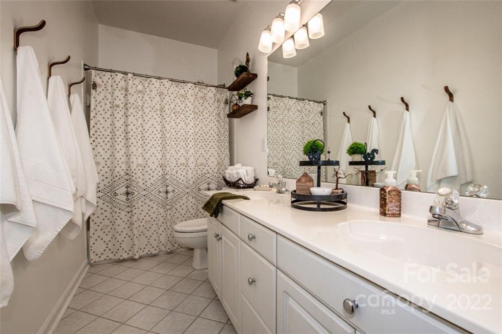 9131 Park Grove Street Huntersville NC 28078