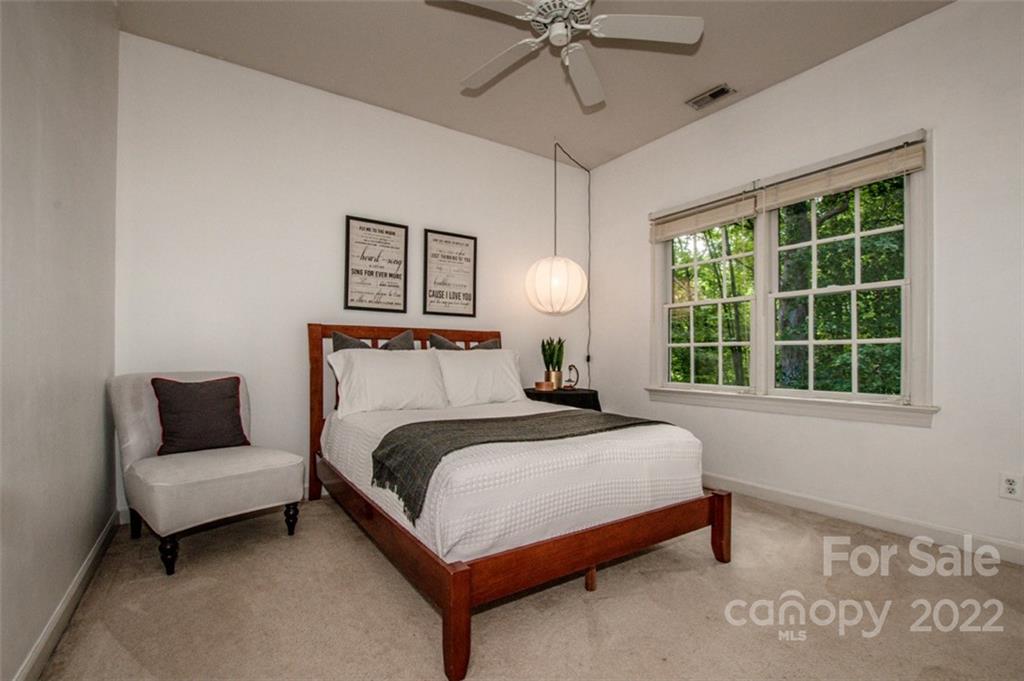 9131 Park Grove Street Huntersville NC 28078