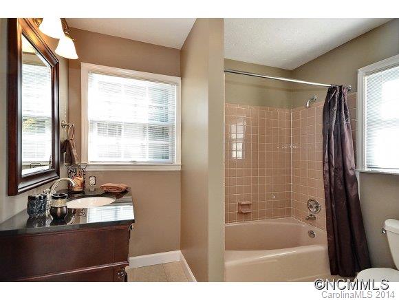 20 Ridgefield Place Asheville NC 28803