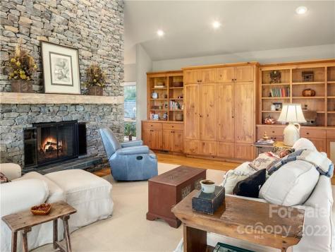 7 Snowbird Drive Asheville NC 28804
