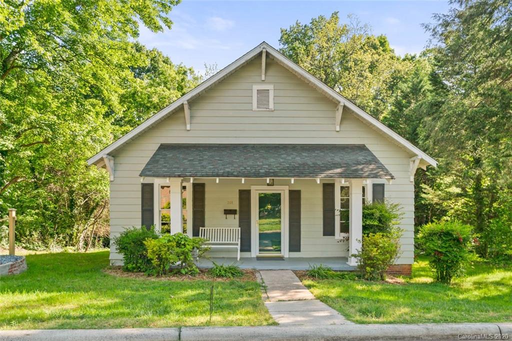 331 W Lowrance Avenue Mooresville NC 28115