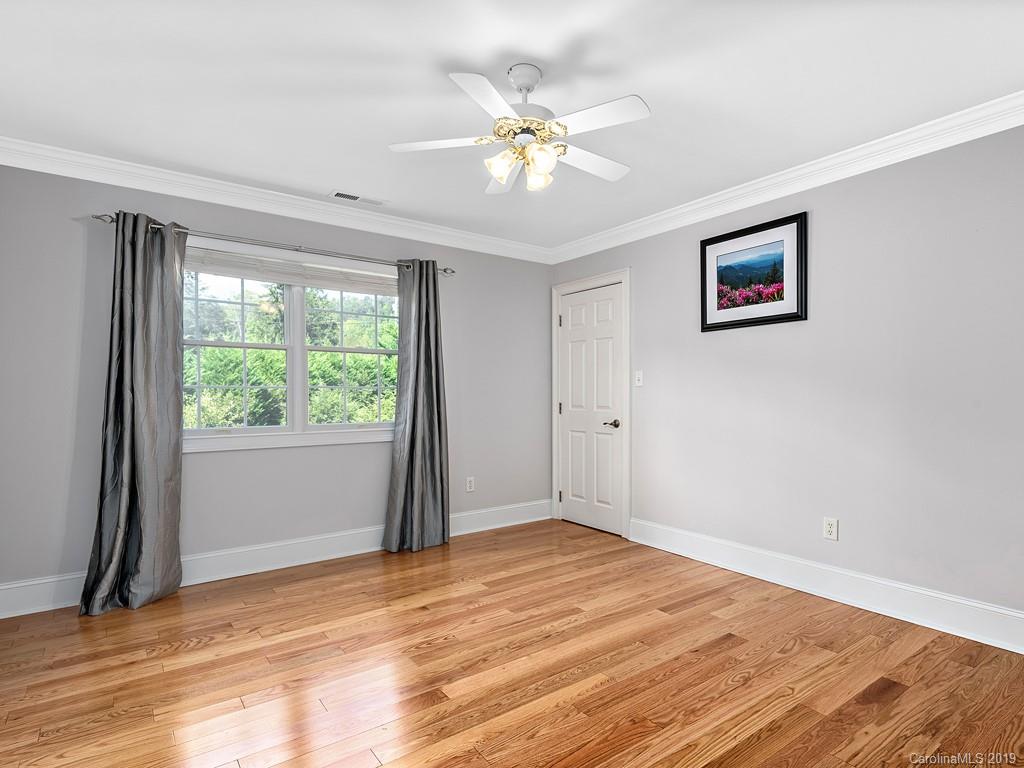 10 Devonshire Drive Weaverville NC 28787