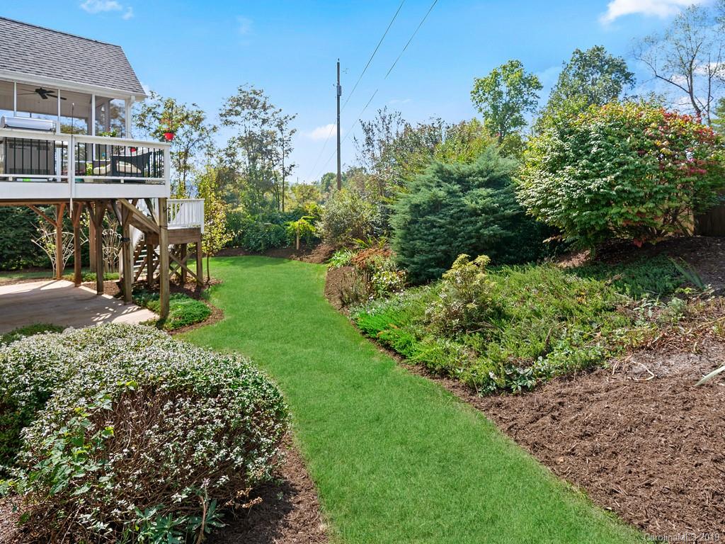 10 Devonshire Drive Weaverville NC 28787