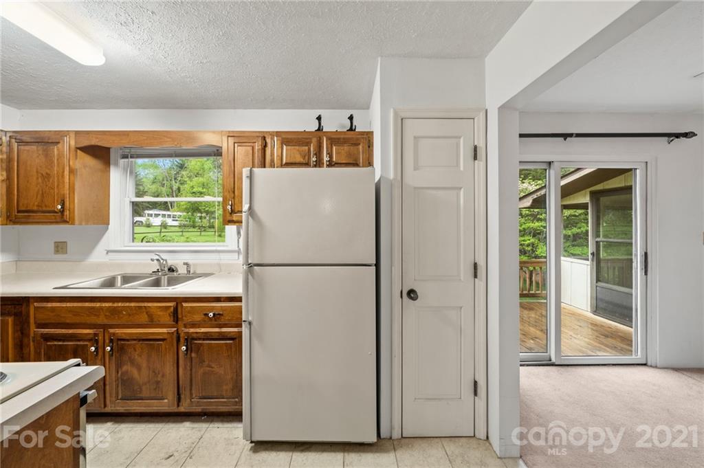 51 Cross Street Candler NC 28715