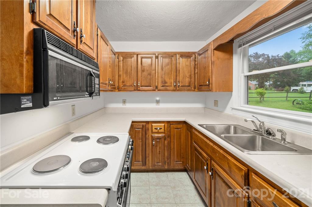 51 Cross Street Candler NC 28715