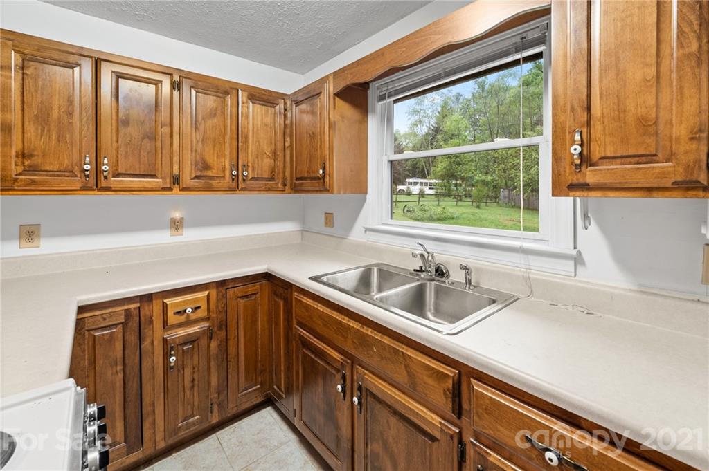 51 Cross Street Candler NC 28715