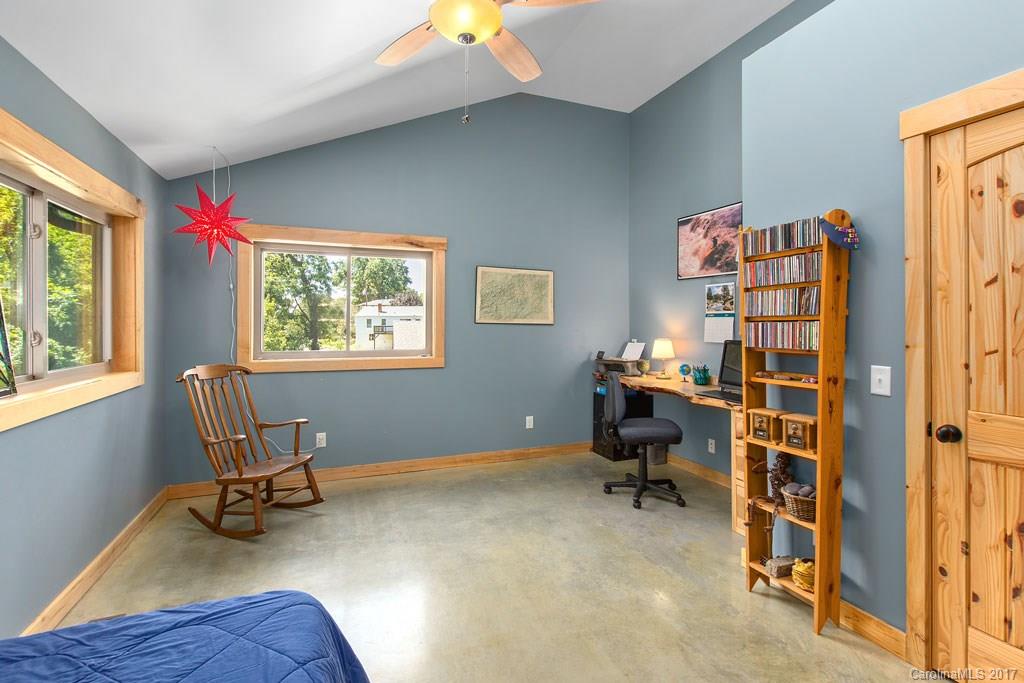 16 Olney Road Asheville NC 28806